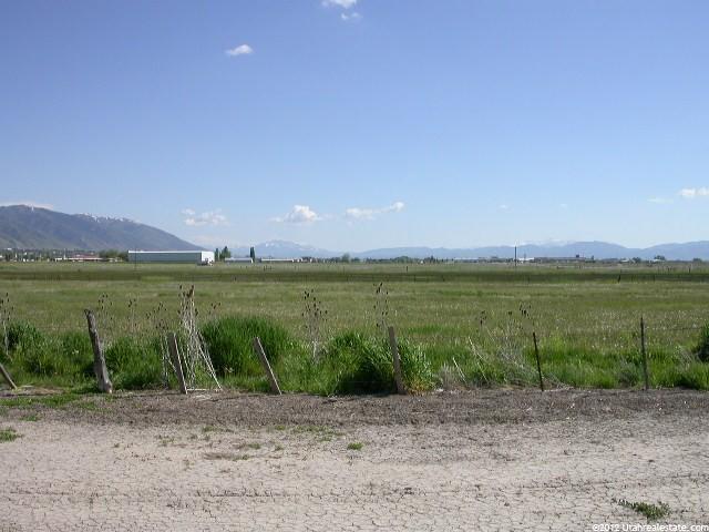 200 W 3200 N, Hyde Park, UT 84318 — photo 5
