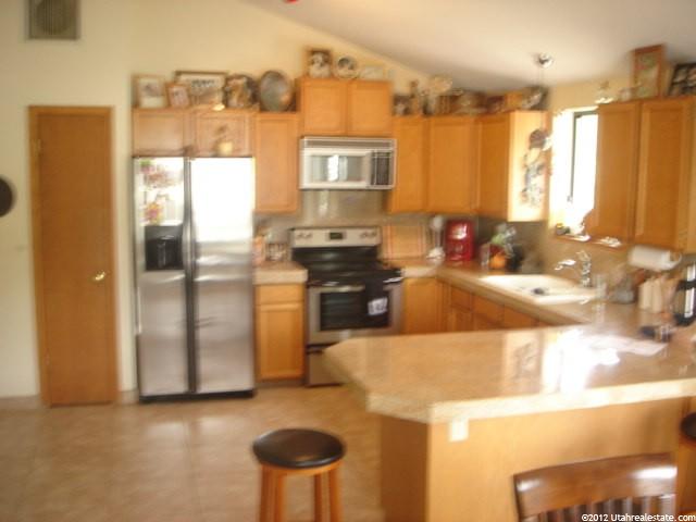 9521 S 2280 E, Sandy, UT 84092 — photo 4