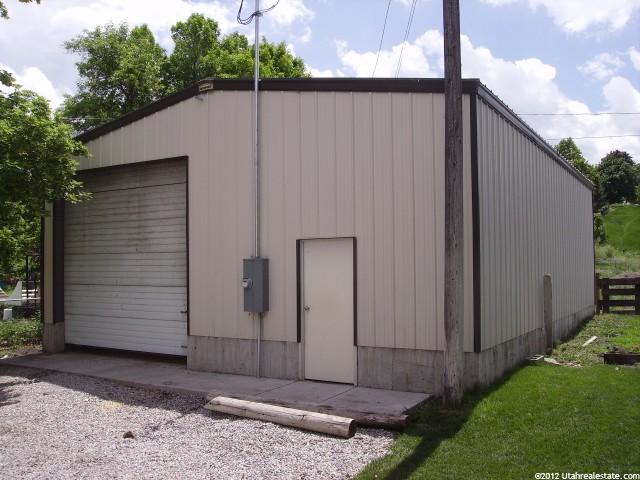 156 E Main St, Hyrum, UT 84319 — photo 2