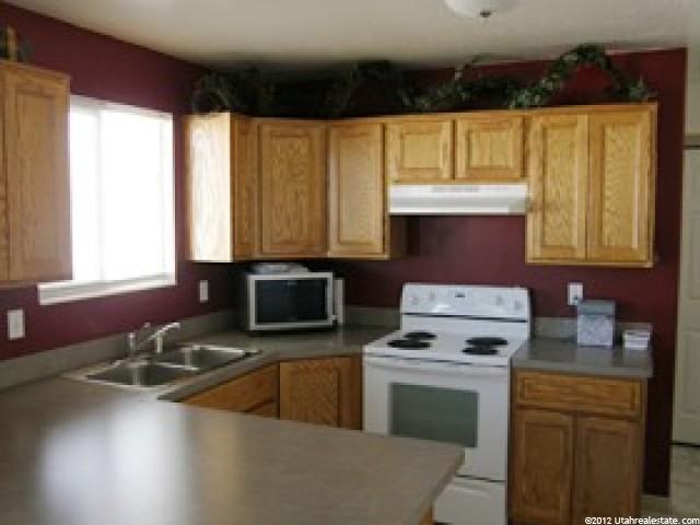 2086 W 1520 N, Clinton, UT 84015 — photo 10