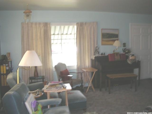 233 S Lakeview Dr, Clearfield, UT 84015 — photo 4