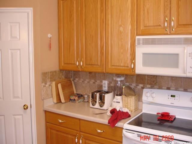 262 E Eaglebrook Dr, Sandy, UT 84070 — photo 2