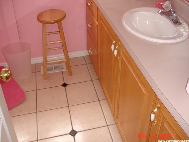 262 E Eaglebrook Dr, Sandy, UT 84070 — photo 7