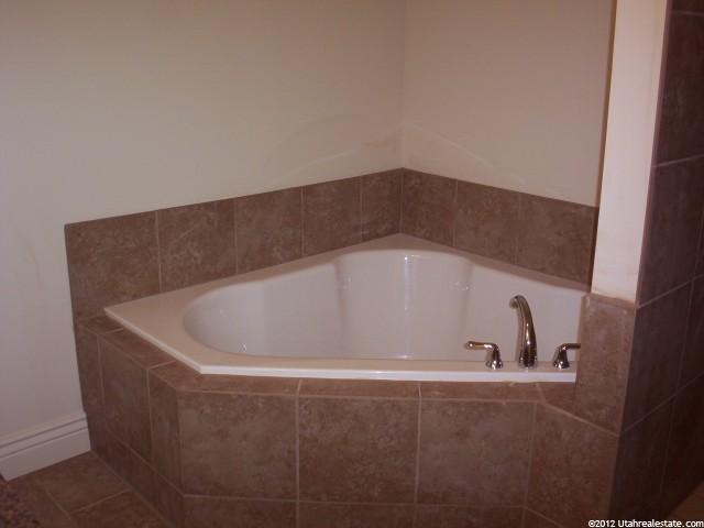 695 N 180 E, Smithfield, UT 84335 — photo 3