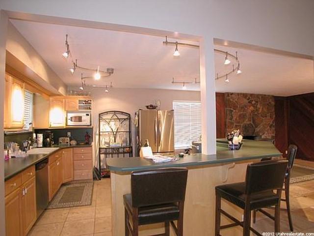 9825 S 2465 E, Sandy, UT 84092 — photo 2