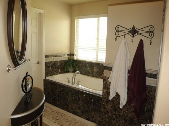 1982 E Oak Summit Dr, Draper (UT Cnty), UT 84020 — photo 8