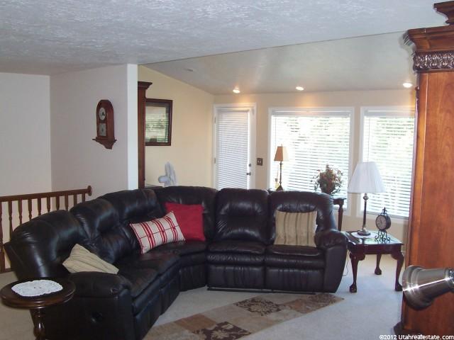 2881 E Melanie Ln S, Uintah, UT 84403 — photo 8