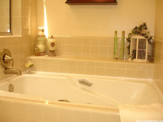 2881 E Melanie Ln S, Uintah, UT 84403 — photo 7