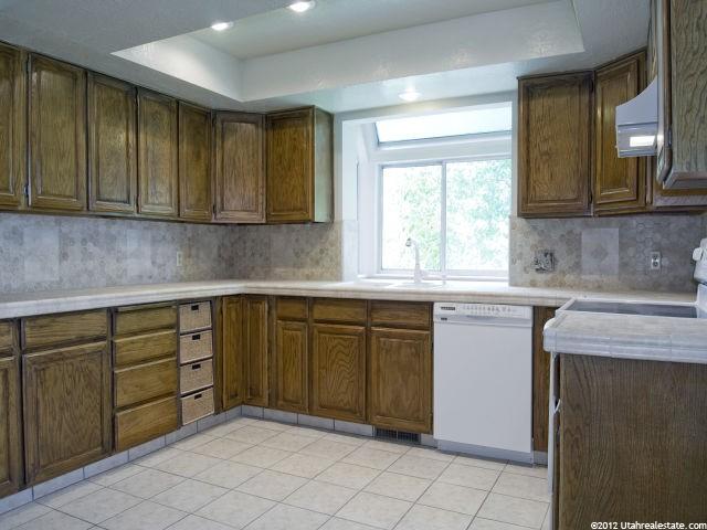 5463 S 300 E, Washington Terrace, UT 84405 — photo 5