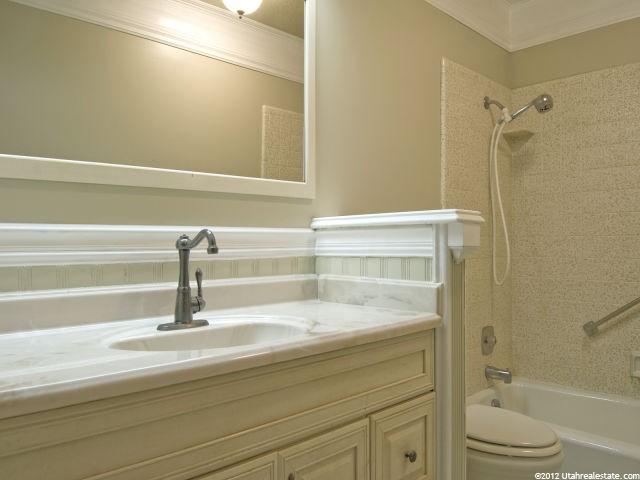 5463 S 300 E, Washington Terrace, UT 84405 — photo 8