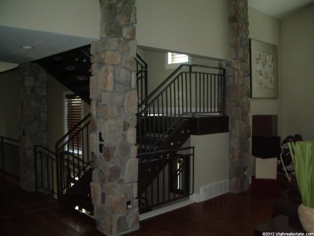 804 E Edgewood Dr S, South Ogden, UT 84403 — photo 4