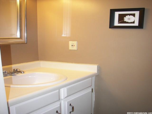 648 E 6870 S #33, Midvale, UT 84047 — photo 9
