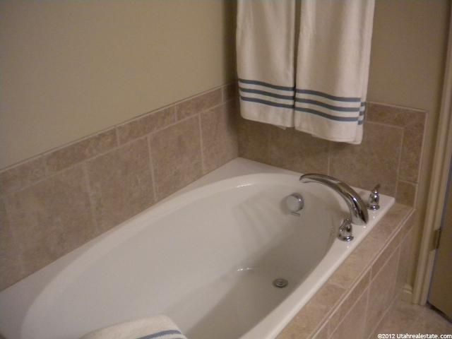 1525 N 420 W, Logan, UT 84341 — photo 3