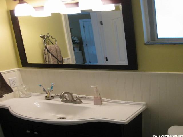 2473 S 450 E, Bountiful, UT 84010 — photo 10