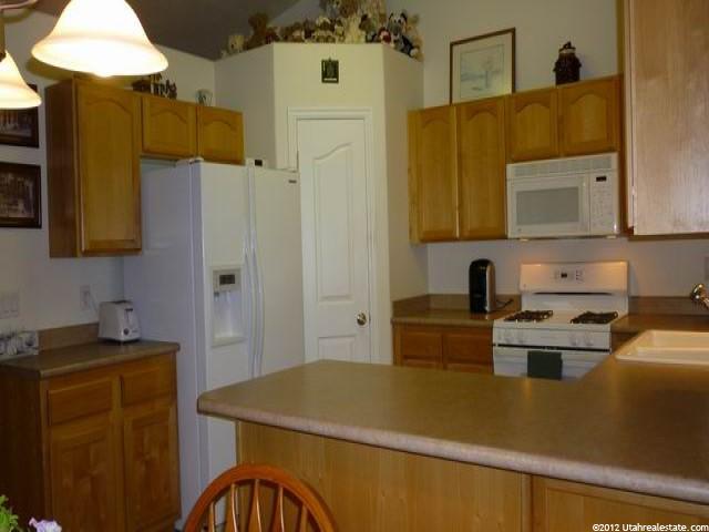 1615 N 250 E, Layton, UT 84041 — photo 3