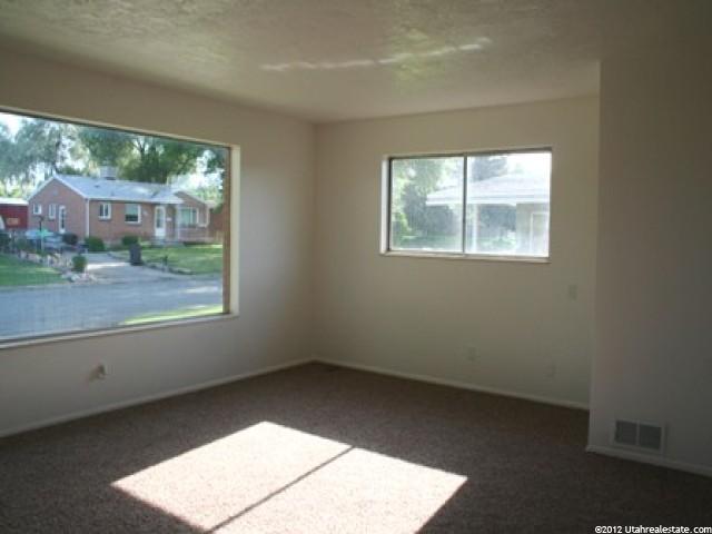 324 Marilyn Dr, Clearfield, UT 84015 — photo 2