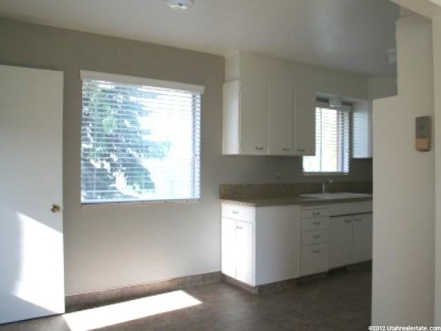 324 Marilyn Dr, Clearfield, UT 84015 — photo 4