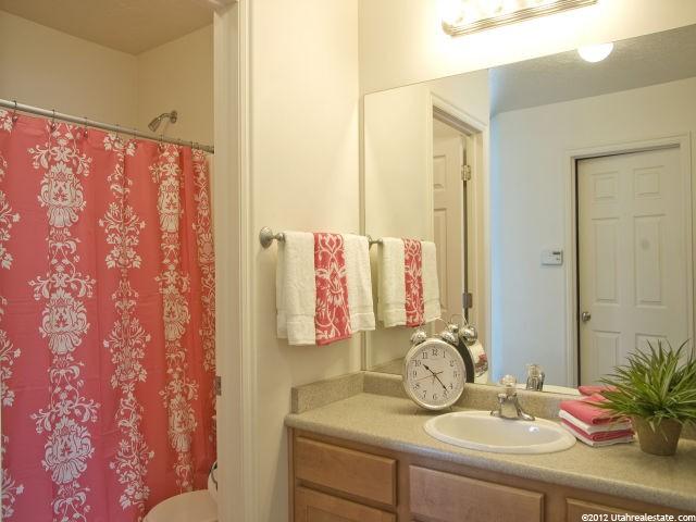 637 Hidden Bluff Cv, Sandy, UT 84070 — photo 12