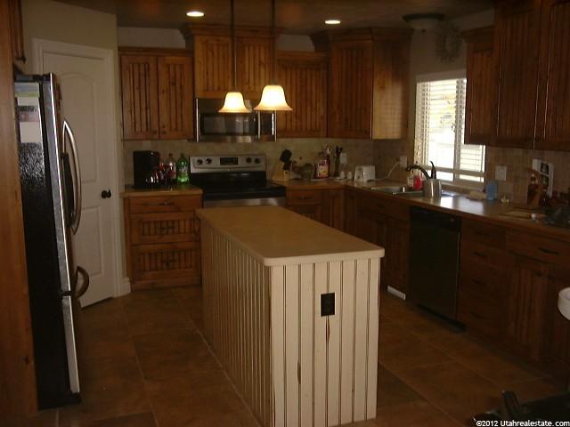 618 S 350 W, Vernal, UT 84078 — photo 2