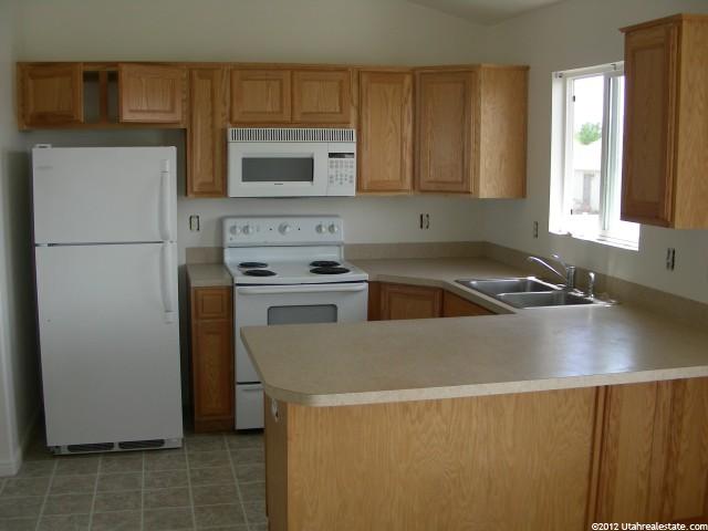 2203 W Craig Ln S, Syracuse, UT 84075 — photo 2