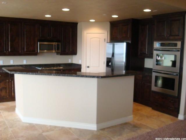 15427 Eagle Crest Dr, Draper (UT Cnty), UT 84020 — photo 2