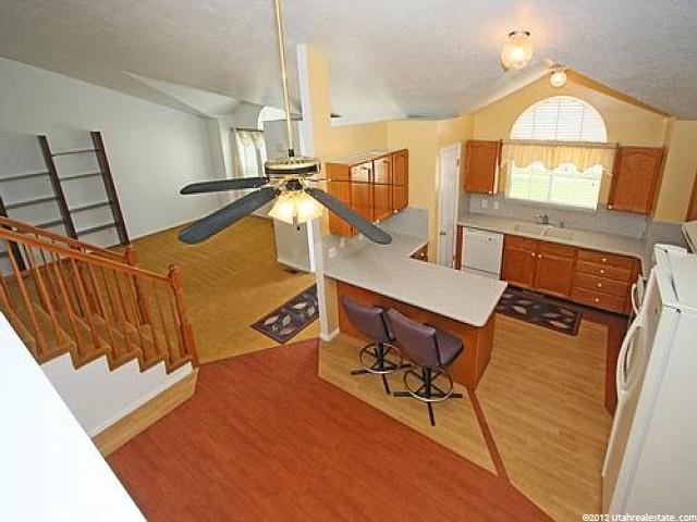 108 Clay Park Dr, Murray, UT 84107 — photo 2