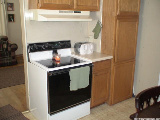 15 E Miller St, Murray, UT 84107 — photo 3