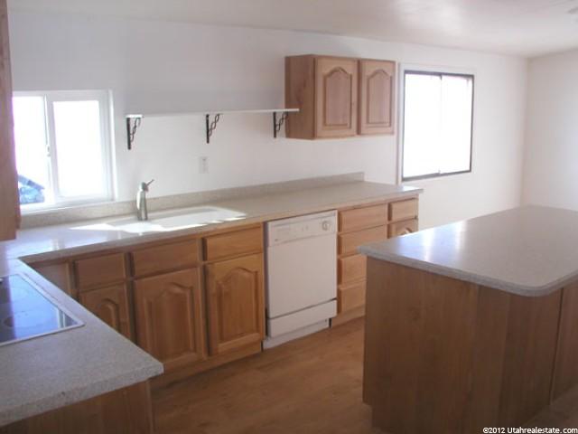 271 E 2730 N, Roosevelt, UT 84066 — photo 5