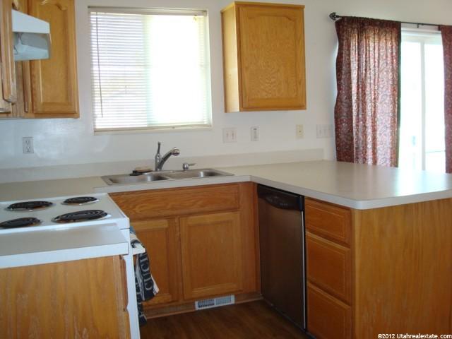 1689 N 2615 W, Clinton, UT 84015 — photo 3