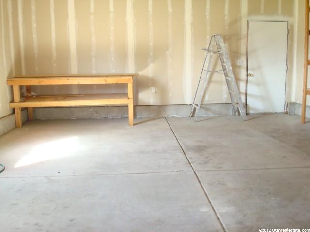 1689 N 2615 W, Clinton, UT 84015 — photo 8