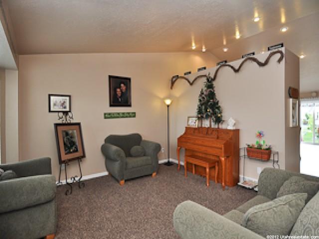 5556 S 3800 W, Roy, UT 84067 — photo 3