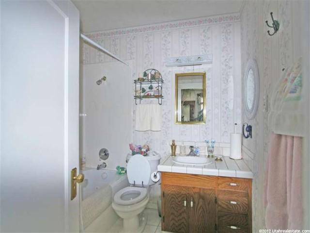 142 W Center St, Logan, UT 84321 — photo 4