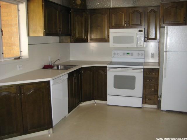 2326 E Stringham Ave S, Salt Lake City, UT 84109 — photo 2