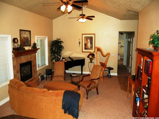 237 N 390 W, Wellsville, UT 84339 — photo 3
