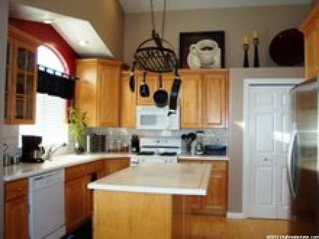 481 W 2025 N, Centerville, UT 84014 — photo 7