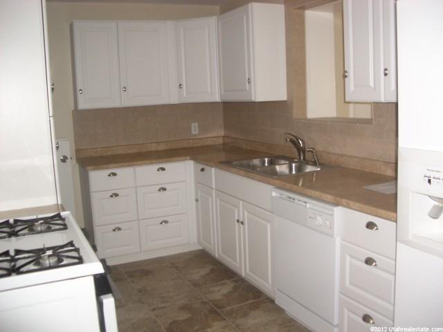 5841 S 2150 W, Roy, UT 84067 — photo 4