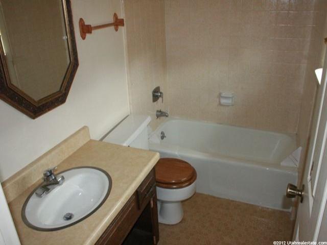 637 S 2100 W, Vernal, UT 84078 — photo 6