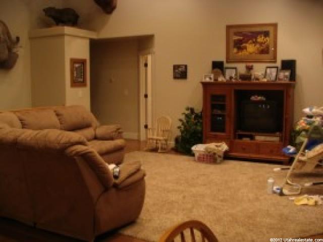 256 S 100 W, Levan, UT 84639 — photo 7