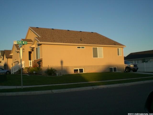 2487 Craig Ln, Syracuse, UT 84075 — photo 3