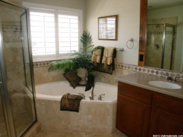 521 E 2300 N, North Ogden, UT 84414 — photo 9