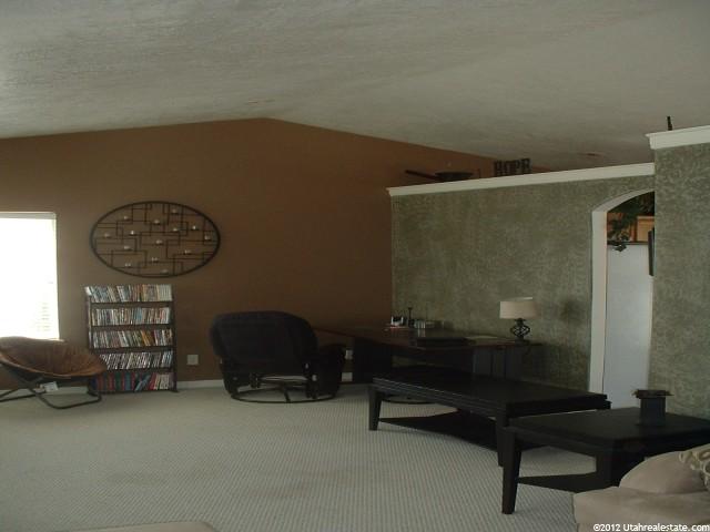 5335 S 4100 W, Roy, UT 84067 — photo 4