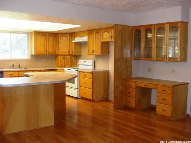 584 E 850 S, Centerville, UT 84014 — photo 3