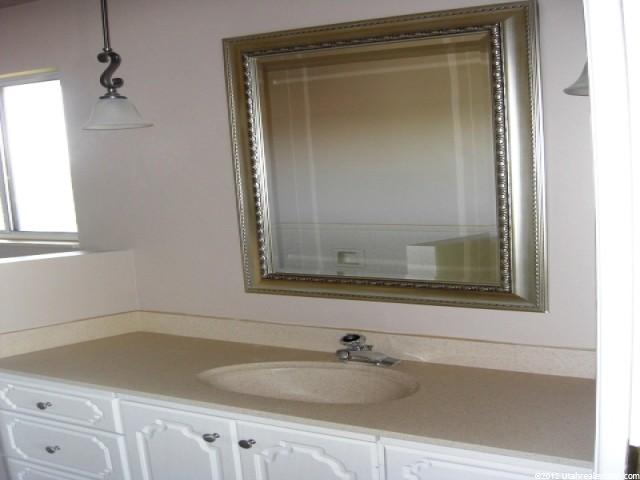 584 E 850 S, Centerville, UT 84014 — photo 7