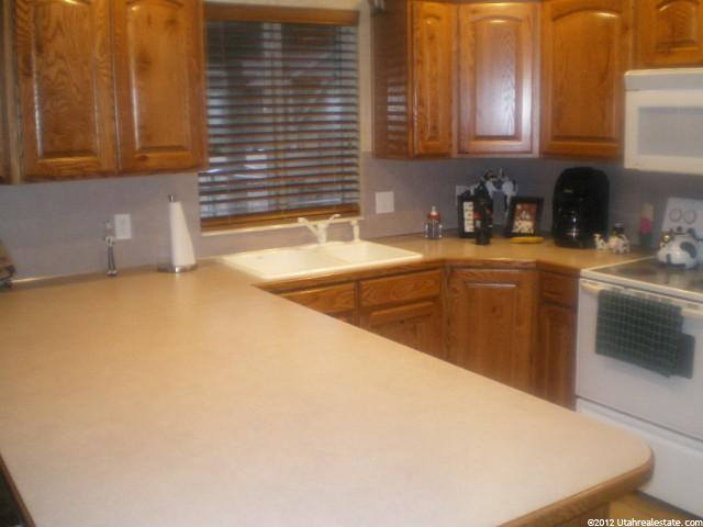 216 W 750 S, Layton, UT 84041 — photo 11