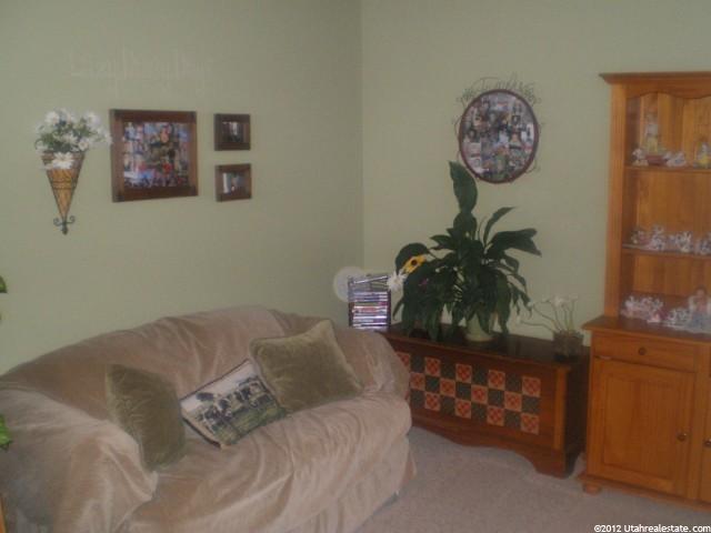216 W 750 S, Layton, UT 84041 — photo 6