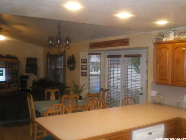 216 W 750 S, Layton, UT 84041 — photo 9