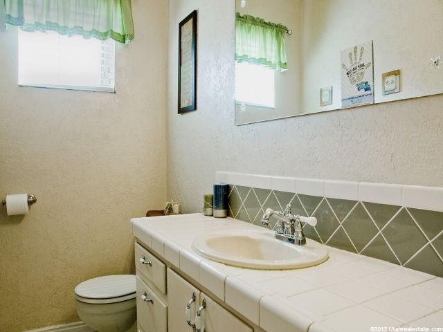 1369 S 325 E, Bountiful, UT 84010 — photo 9