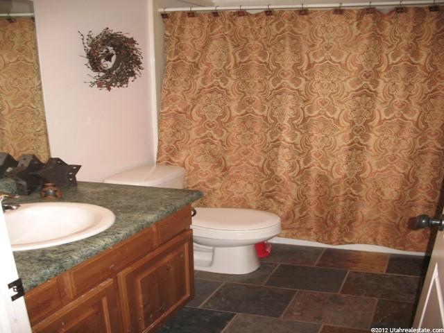 1383 N 3455 W, Clinton, UT 84015 — photo 6