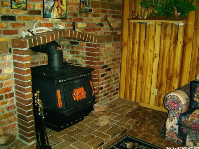 2197 N 700 W, Harrisville, UT 84414 — photo 5