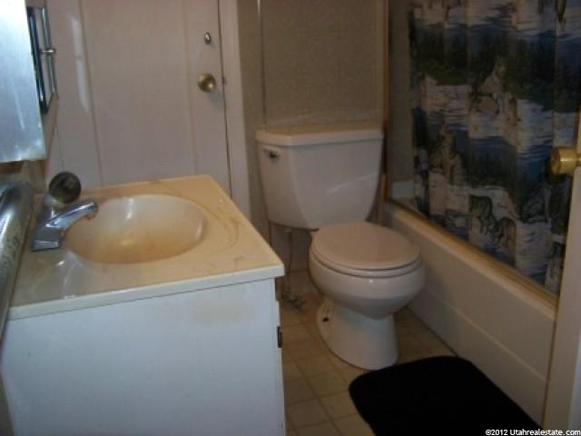 135 Pioneer Ave, Sandy, UT 84070 — photo 6